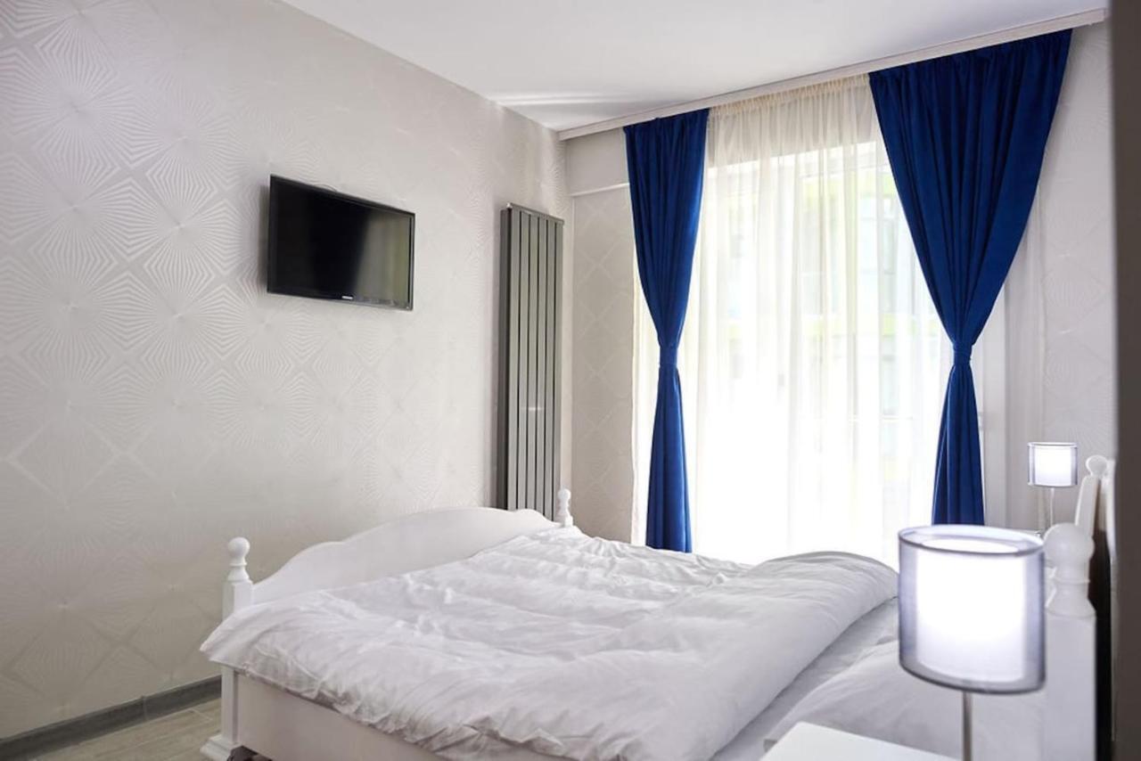 Blue Apartment In Spa N Pool Beach Resort Năvodari Eksteriør billede