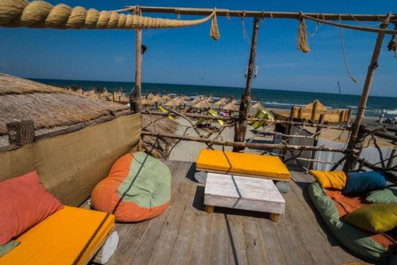 Blue Apartment In Spa N Pool Beach Resort Năvodari Eksteriør billede